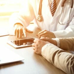 Kivespussin kohotusleikkaus Kivespussin kohotusleikkaus